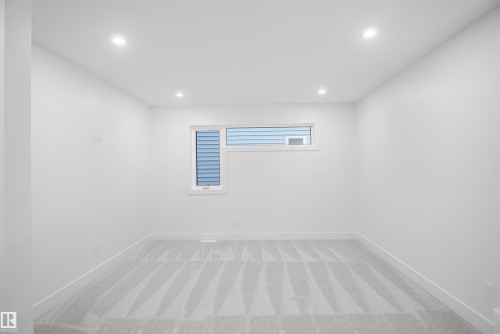 3050 Dixon Landing Landing, Edmonton, AB - Indoor Photo Showing Other Room