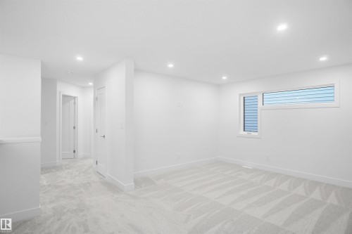 3050 Dixon Landing Landing, Edmonton, AB - Indoor Photo Showing Other Room