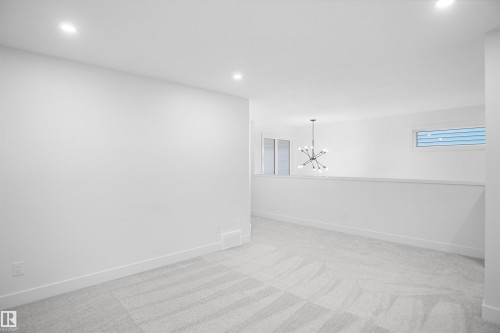 3050 Dixon Landing Landing, Edmonton, AB - Indoor
