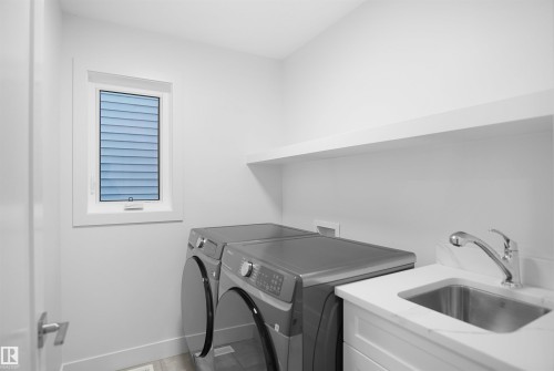 3050 Dixon Landing Landing, Edmonton, AB - Indoor Photo Showing Laundry Room