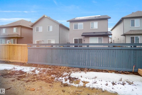 3050 Dixon Landing Landing, Edmonton, AB - Outdoor