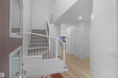 3050 Dixon Landing Landing, Edmonton, AB - Indoor Photo Showing Other Room