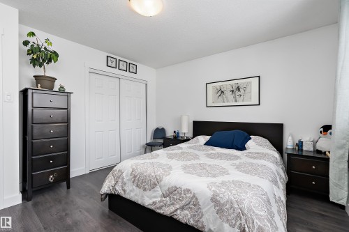 9326 80 Avenue, Edmonton, AB - Indoor Photo Showing Bedroom