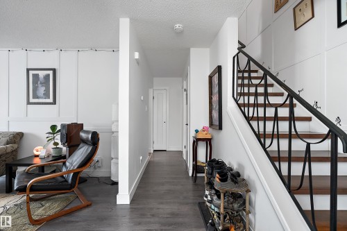 9326 80 Avenue, Edmonton, AB - Indoor Photo Showing Other Room