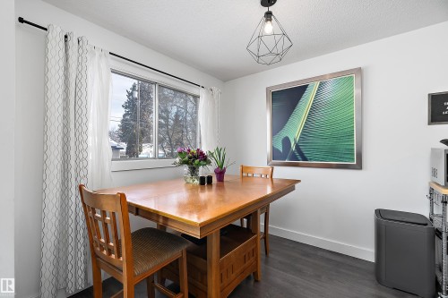 9326 80 Avenue, Edmonton, AB - Indoor Photo Showing Dining Room