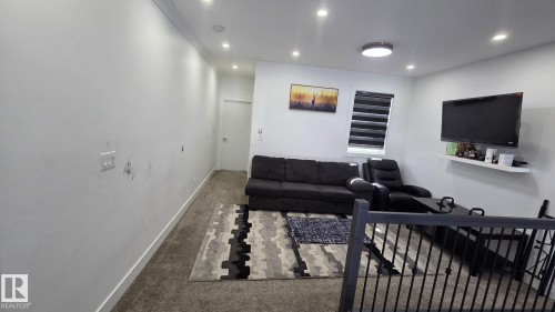 5306 Rue Eaglemont, Beaumont, AB - Indoor Photo Showing Other Room