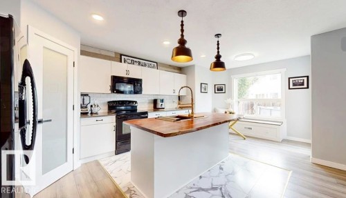 1315 Westerra Drive, Stony Plain, AB - Indoor Photo Showing Kitchen With Double Sink