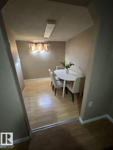 6333 11 Avenue, Edmonton, AB - Indoor