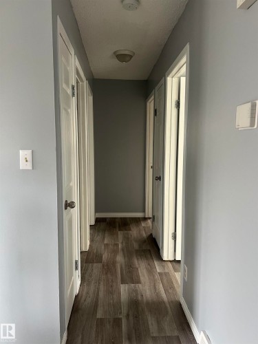 6333 11 Avenue, Edmonton, AB - Indoor Photo Showing Other Room