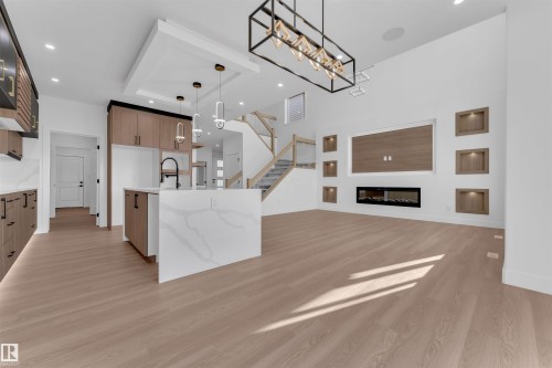 176 Caledon Crescent, Spruce Grove, AB - Indoor Photo Showing Kitchen With Upgraded Kitchen