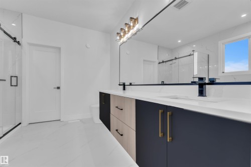 176 Caledon Crescent, Spruce Grove, AB - Indoor Photo Showing Other Room