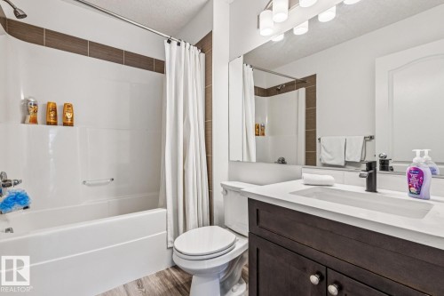 147 1520 Hammond Gate Gate, Edmonton, AB - Indoor Photo Showing Bathroom
