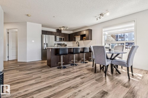 147 1520 Hammond Gate Gate, Edmonton, AB - Indoor