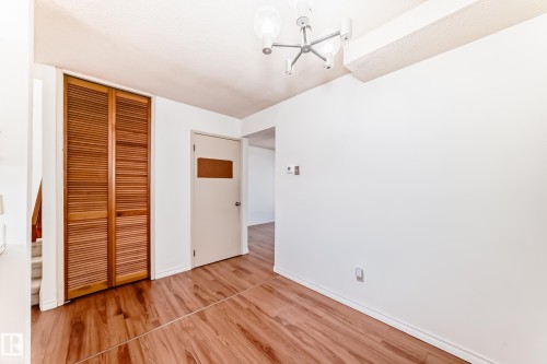 12054 25 Avenue, Edmonton, AB - Indoor Photo Showing Other Room