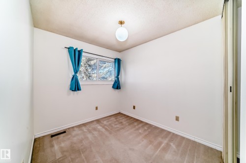 12054 25 Avenue, Edmonton, AB - Indoor Photo Showing Other Room