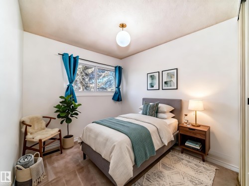 12054 25 Avenue, Edmonton, AB - Indoor Photo Showing Bedroom