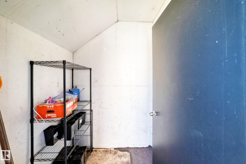 12054 25 Avenue, Edmonton, AB - Indoor Photo Showing Other Room