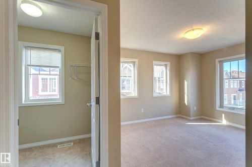 27 1623 Towne Centre Boulevard, Edmonton, AB - Indoor Photo Showing Other Room