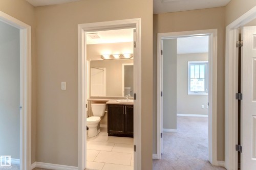 27 1623 Towne Centre Boulevard, Edmonton, AB - Indoor Photo Showing Bathroom