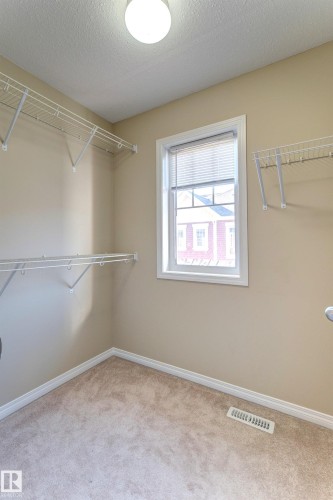 27 1623 Towne Centre Boulevard, Edmonton, AB - Indoor With Storage