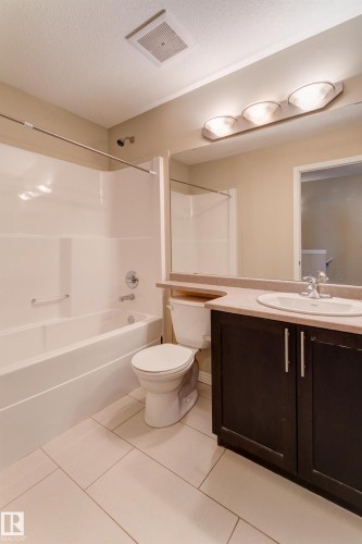 27 1623 Towne Centre Boulevard, Edmonton, AB - Indoor Photo Showing Bathroom