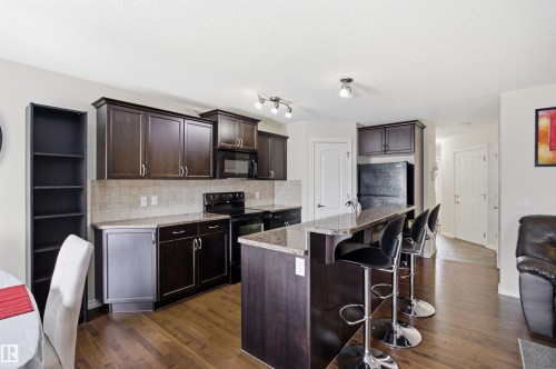 1712 64 Street, Edmonton, AB - Indoor Photo Showing Kitchen