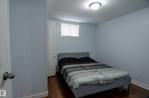 12904 90 Street, Edmonton, AB - Indoor Photo Showing Bedroom