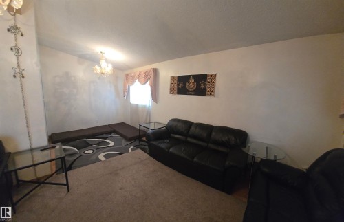 16912 110 Street, Edmonton, AB - Indoor