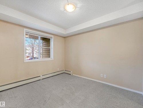 116 530 Watt Boulevard, Edmonton, AB - Indoor Photo Showing Other Room