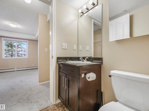 116 530 Watt Boulevard, Edmonton, AB - Indoor Photo Showing Bathroom