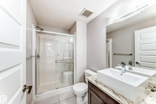 711 5151 Windermere Boulevard, Edmonton, AB - Indoor Photo Showing Bathroom