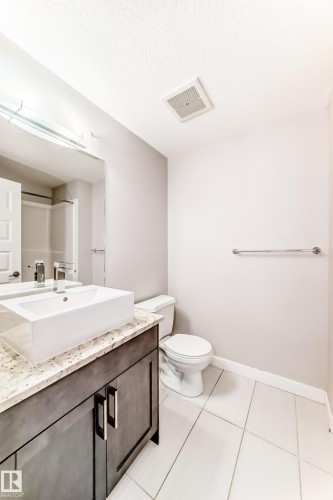 711 5151 Windermere Boulevard, Edmonton, AB - Indoor Photo Showing Bathroom