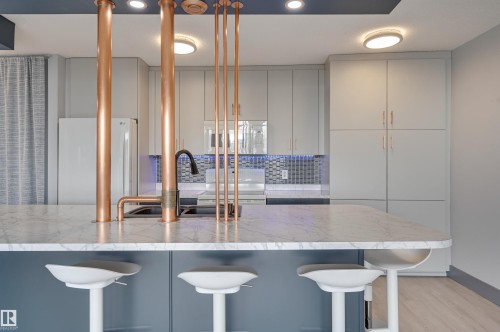 409 10883 Saskatchewan Drive, Edmonton, AB - Indoor