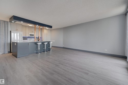 409 10883 Saskatchewan Drive, Edmonton, AB - Indoor Photo Showing Kitchen