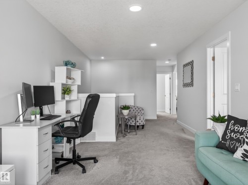 5546 Kootook Road, Edmonton, AB - Indoor Photo Showing Office