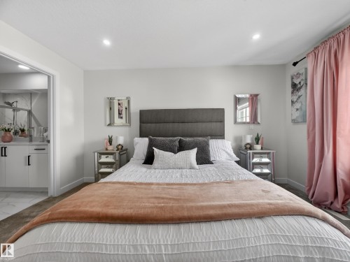 5546 Kootook Road, Edmonton, AB - Indoor Photo Showing Bedroom