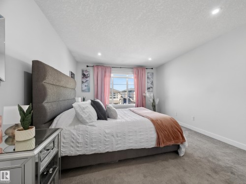 5546 Kootook Road, Edmonton, AB - Indoor Photo Showing Bedroom