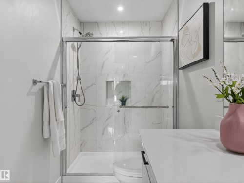 5546 Kootook Road, Edmonton, AB - Indoor Photo Showing Bathroom