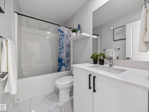 5546 Kootook Road, Edmonton, AB - Indoor Photo Showing Bathroom