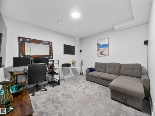 5546 Kootook Road, Edmonton, AB - Indoor Photo Showing Living Room