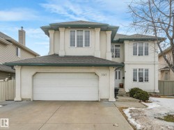 1147 LINCOLN Crescent  Edmonton, AB T6R 3B2
