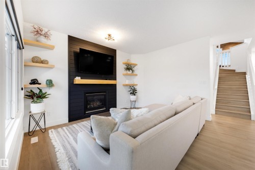 1322 Malone Place, Edmonton, AB - Indoor Photo Showing Living Room With Fireplace