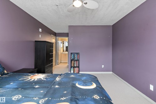 Edmonton, AB - Indoor