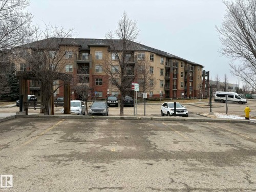 Guest parking - Edmonton, AB - Outdoor