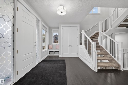 9037 24 Avenue, Edmonton, AB - Indoor Photo Showing Other Room