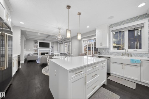 9037 24 Avenue, Edmonton, AB - Indoor Photo Showing Kitchen With Upgraded Kitchen
