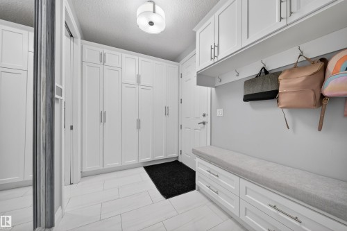 9037 24 Avenue, Edmonton, AB - Indoor Photo Showing Other Room