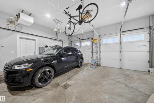 9037 24 Avenue, Edmonton, AB - Indoor Photo Showing Garage