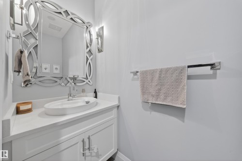 9037 24 Avenue, Edmonton, AB - Indoor