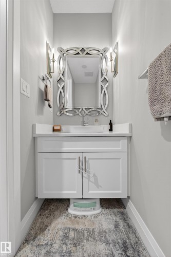 9037 24 Avenue, Edmonton, AB - Indoor Photo Showing Bathroom